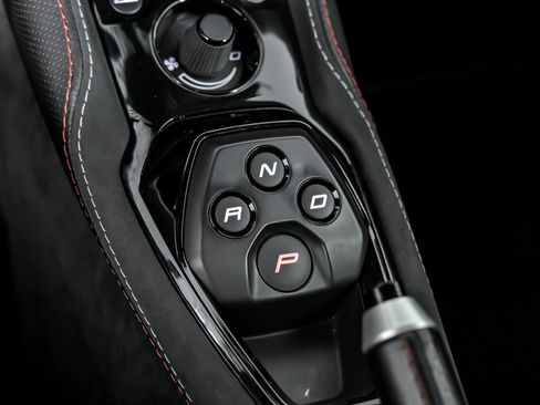 Used 2021 Lotus Evora image 35