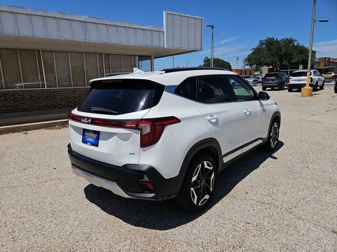 Used 2024 Kia Seltos SX w/ SX Sunroof Package AWD/4WD image 8