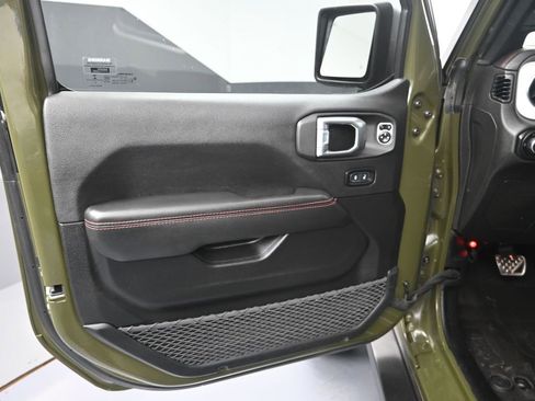 Used 2021 Jeep Gladiator Rubicon image 9