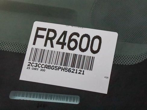 Used 2023 Chrysler 300 S image 29