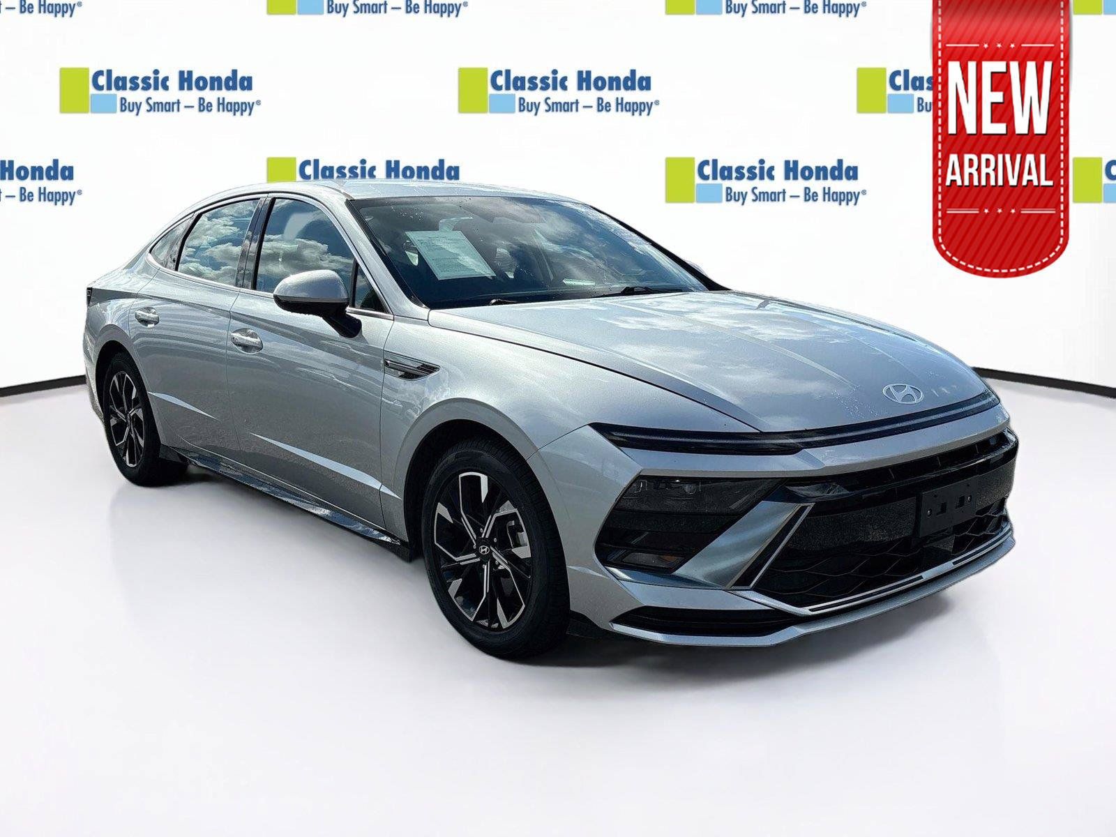 Used 2024 Hyundai Sonata SEL FWD image 1