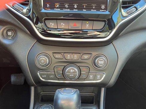 Used 2021 Jeep Cherokee Limited w/ Elite Package image 17