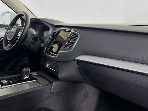 Used 2023 Volvo XC90 B5 Core image 40