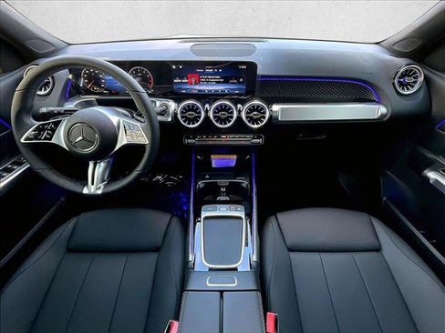 Used 2026 Mercedes-Benz GLB 250 image 7