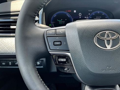 Used 2026 Toyota Camry XLE w/ Premium Plus Package FWD image 20