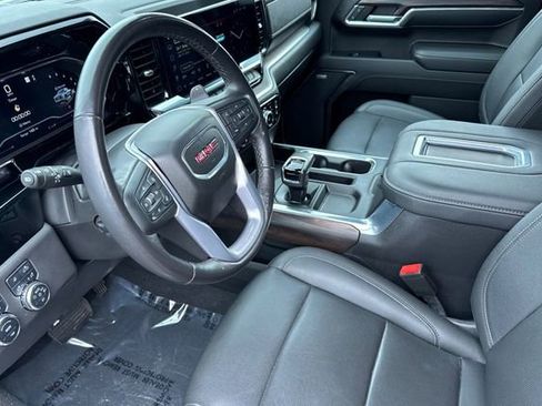 Used 2022 GMC Sierra 1500 SLT w/ SLT Premium Package AWD/4WD image 10