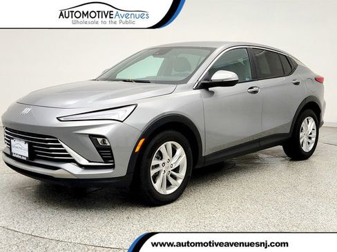 Used 2024 Buick Envista Preferred FWD image 1