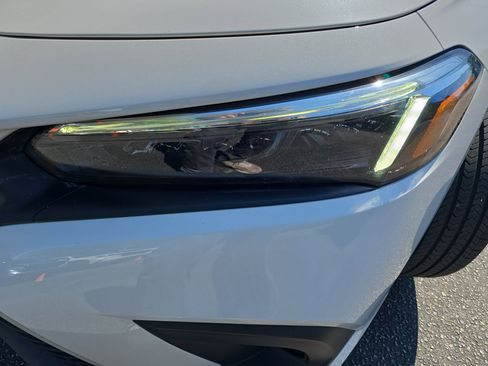 Used 2023 Honda Civic Sport image 29