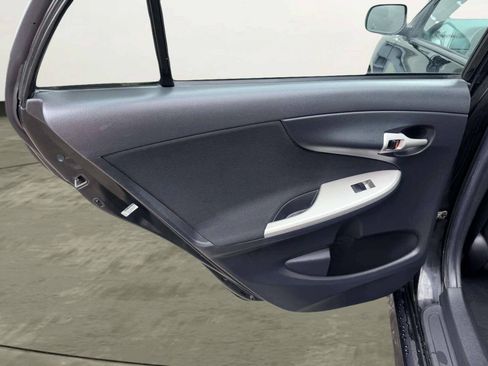 Used 2012 Toyota Corolla S FWD image 22