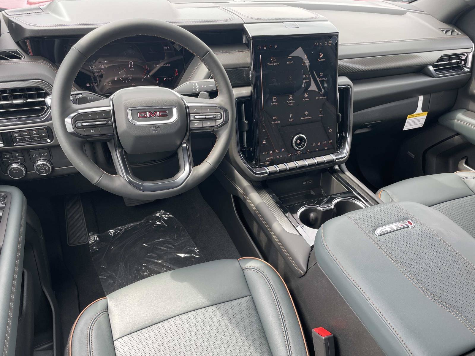 New 2026 GMC Yukon XL AT4 AWD/4WD image 9