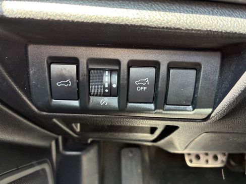 Used 2022 Subaru Outback Wilderness w/ Wilderness Package AWD/4WD image 10