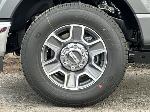 New 2026 Ford F250 Lariat RWD image 29