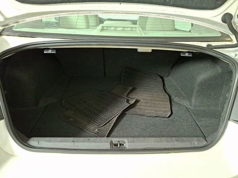 Used 2010 Subaru Legacy 2.5i Premium w/ Popular Equipment Group 2B AWD/4WD image 28