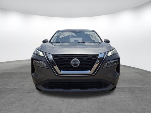Used 2021 Nissan Rogue SV FWD image 2