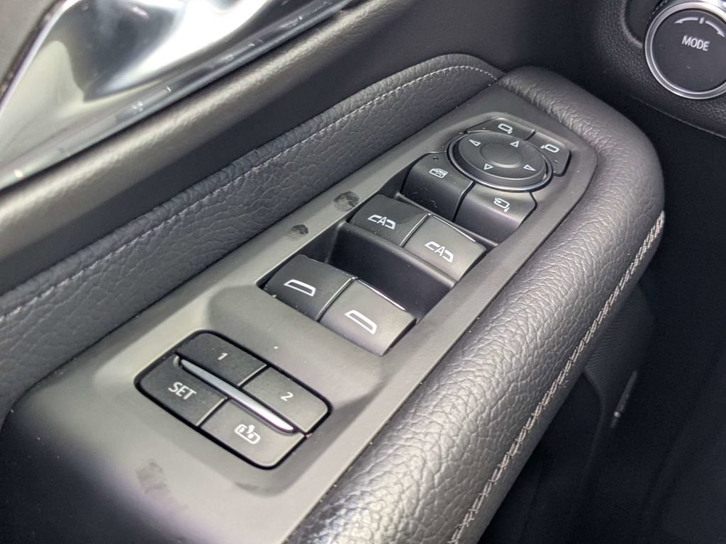 Used 2023 GMC Yukon XL Denali AWD/4WD image 22