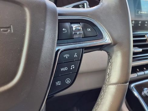 Certified 2022 Lincoln Navigator Reserve AWD/4WD image 18