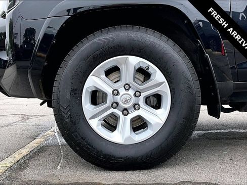 Used 2021 Toyota 4Runner SR5 RWD image 33