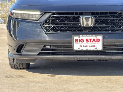 Used 2023 Honda Accord EX image 7