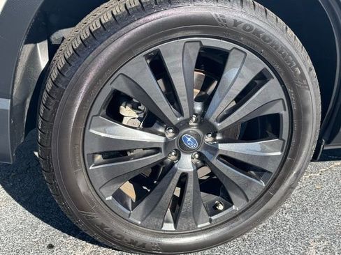 Used 2022 Subaru Ascent Onyx Edition image 6