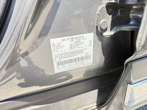 Used 2024 Ford Explorer XLT w/ Equipment Group 202A AWD/4WD image 31