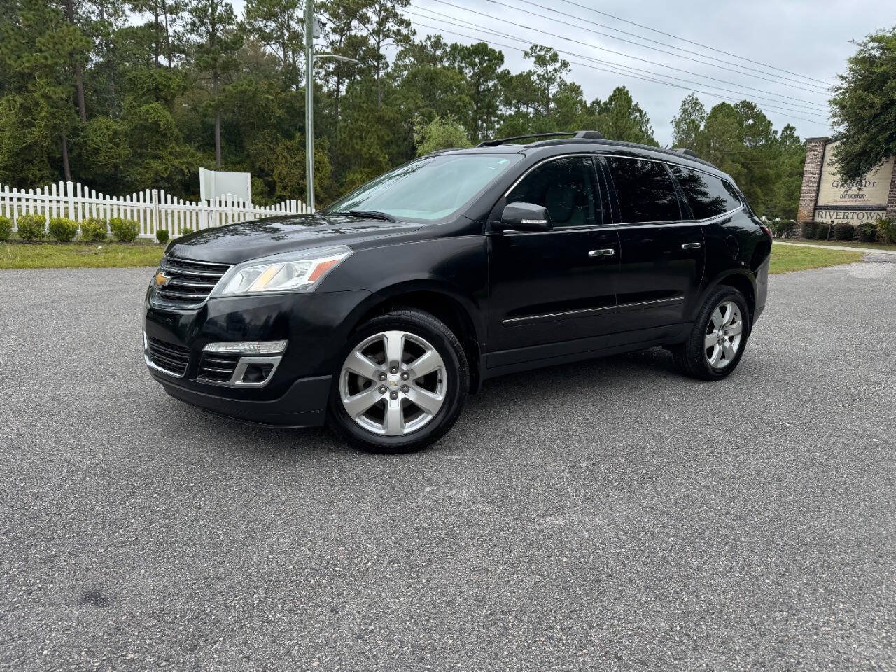 Used 2016 Chevrolet Traverse LTZ FWD image 29