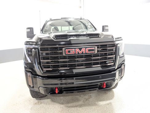 Used 2024 GMC Sierra 2500 AT4X AWD/4WD image 8