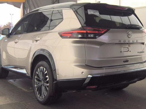 Used 2024 Nissan Rogue Platinum w/ Platinum Premium Package FWD image 5