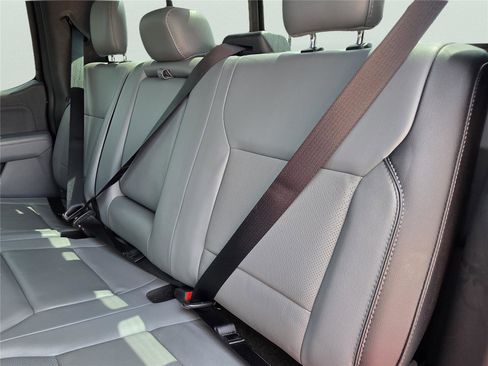 Used 2022 Ford F150 Lariat w/ Equipment Group 501A Mid image 31