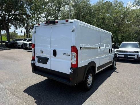 Used 2025 RAM ProMaster 2500 w/ Convenience Group FWD image 9