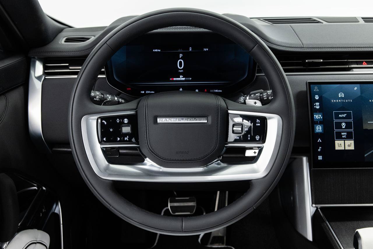 Used 2025 Land Rover Range Rover SE AWD/4WD image 40