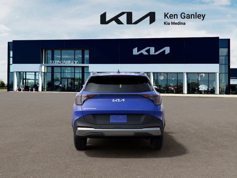 New 2026 Kia Sportage EX w/ EX Panorama Roof Package FWD image 5