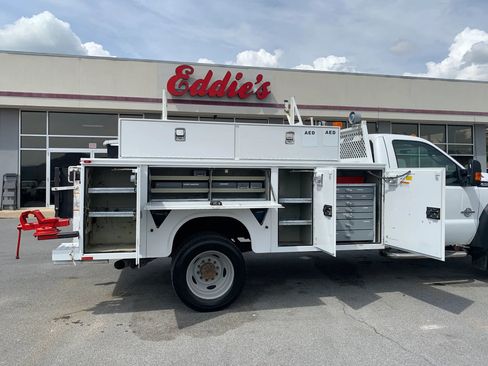 Used 2012 Ford F550 2WD Regular Cab Super Duty w/ Payload Upgrade Pkg image 26