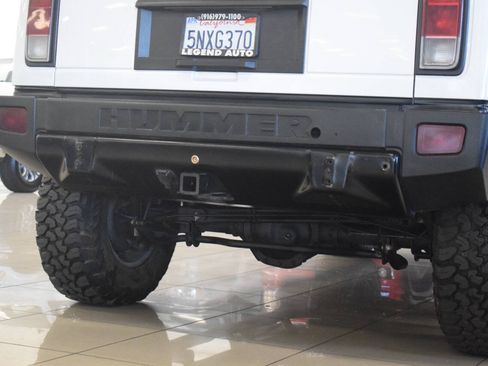 Used 2005 HUMMER H2 w/ Preferred Equipment Group AWD/4WD image 29