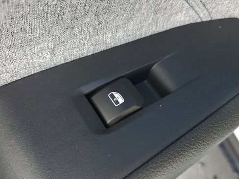 New 2026 Jeep Compass Latitude image 18