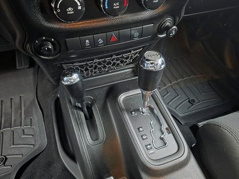 Used 2012 Jeep Wrangler Rubicon w/ Dual Top Group image 15