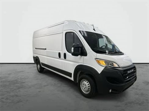 Used 2025 RAM ProMaster 2500 w/ Convenience Group image 5