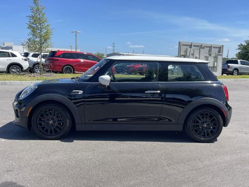 Used 2020 MINI Cooper 2-Door Hardtop image 3