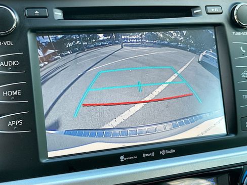 Used 2019 Toyota Highlander XLE image 15