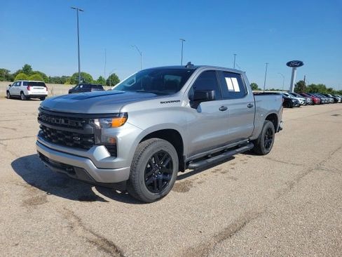 Used 2023 Chevrolet Silverado 1500 Custom w/ Rally Edition AWD/4WD image 19
