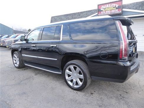 Used 2020 Cadillac Escalade ESV Luxury image 8