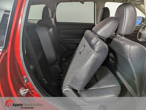 Used 2015 Mitsubishi Outlander GT AWD/4WD image 41