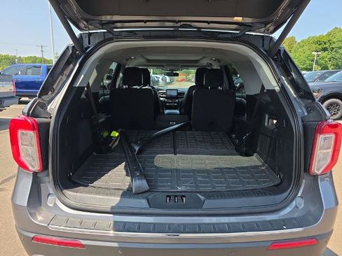 Certified 2022 Ford Explorer Limited w/ Equipment Group 301A AWD/4WD image 16