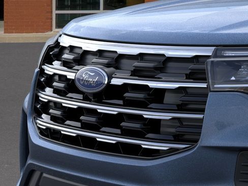New 2026 Ford Explorer Active RWD image 17