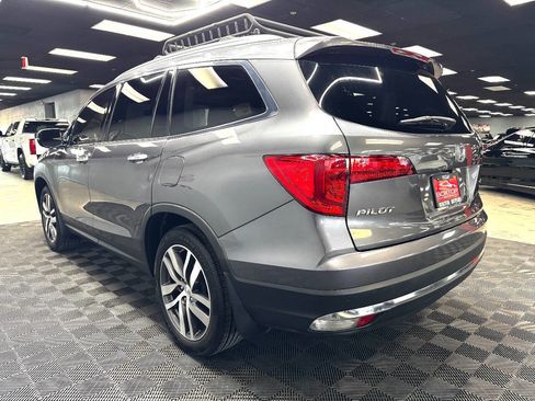 Used 2017 Honda Pilot Touring image 9