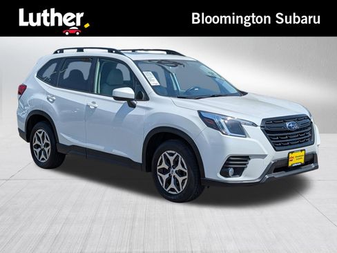 Used 2022 Subaru Forester Premium AWD/4WD image 1