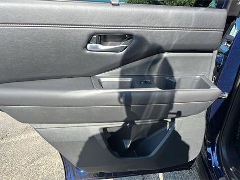 New 2025 Nissan Pathfinder SL w/ Cargo Package image 14