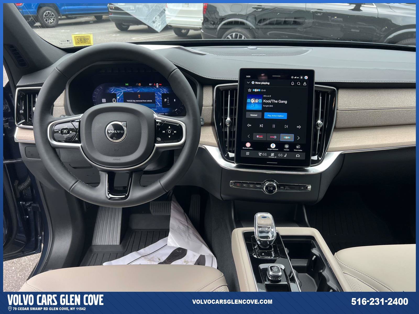 Used 2026 Volvo XC90 B6 Plus w/ Protection Package Premier AWD/4WD image 12