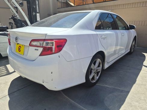 Used 2013 Toyota Camry SE image 4