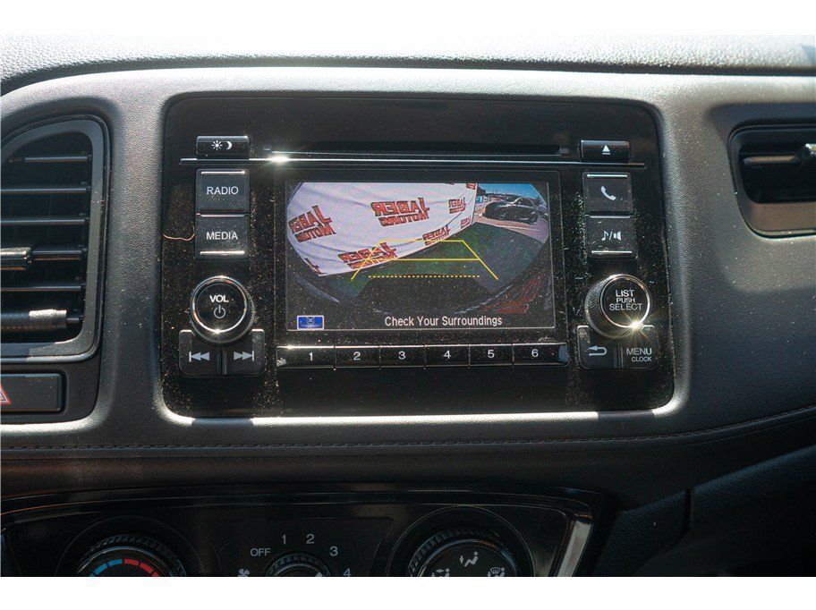 Used 2020 Honda HR-V LX image 2