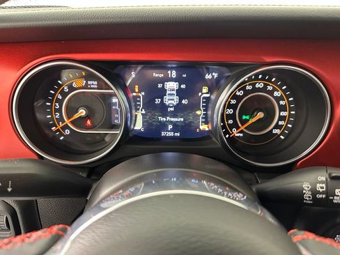 Used 2023 Jeep Wrangler Unlimited Rubicon w/ LED Lighting Group AWD/4WD image 20